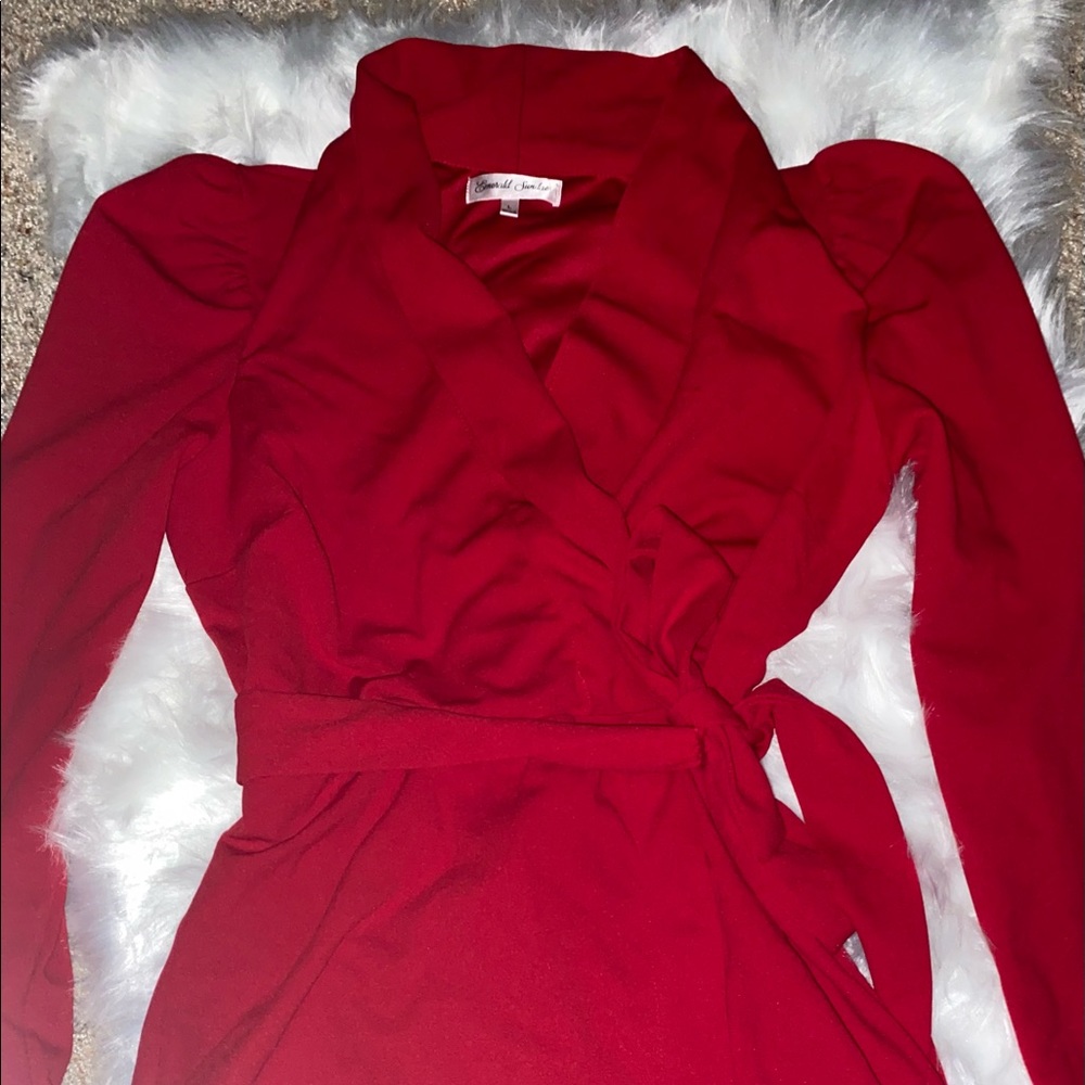 Puff shoulder tie around Dress. ONLY WORN ONCE